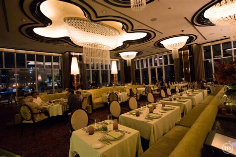 Finestra Italian Steakhouse .